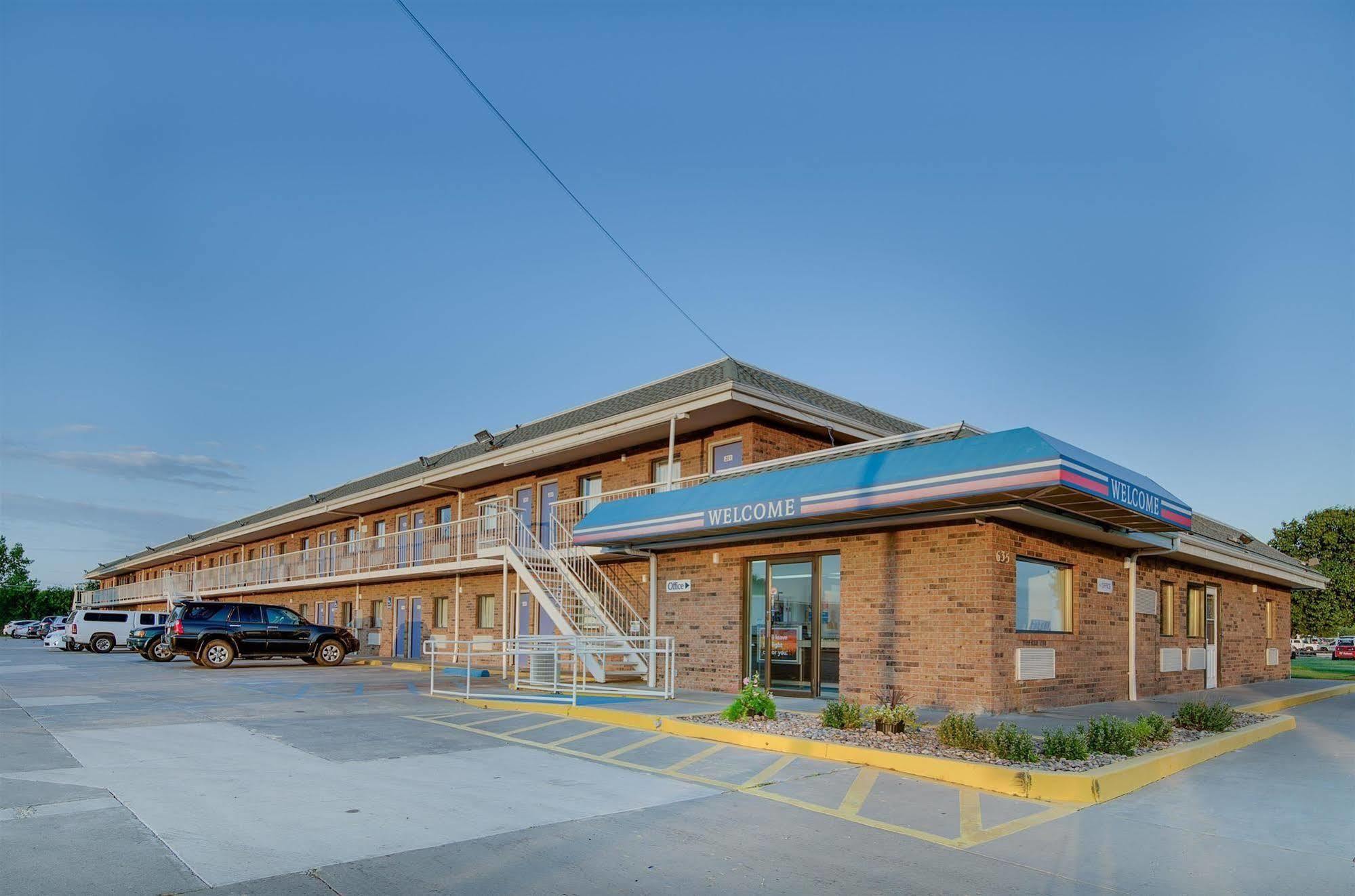 Motel 6-Salina, Ks Buitenkant foto