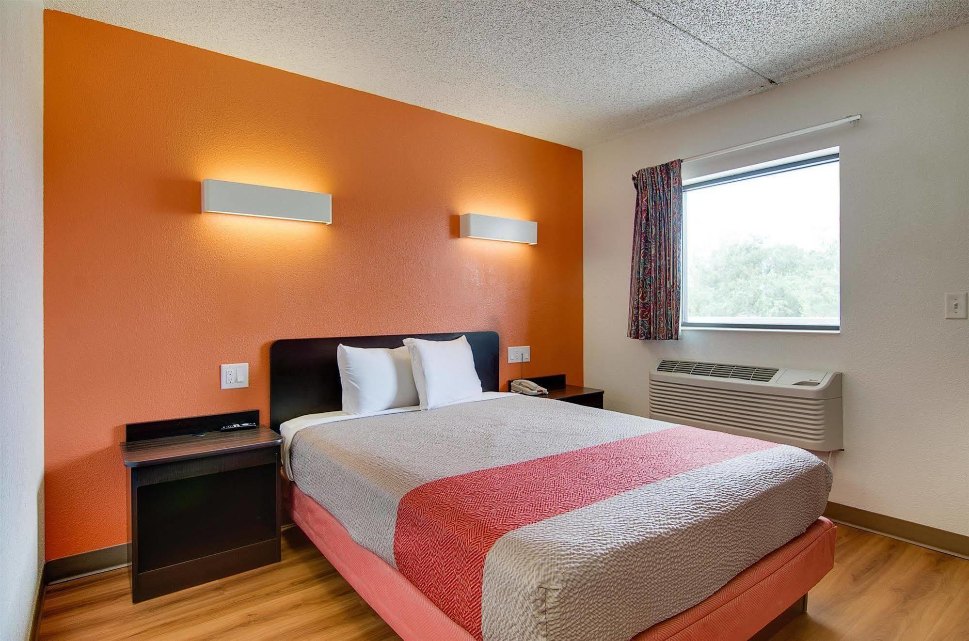 Motel 6-Salina, Ks Buitenkant foto